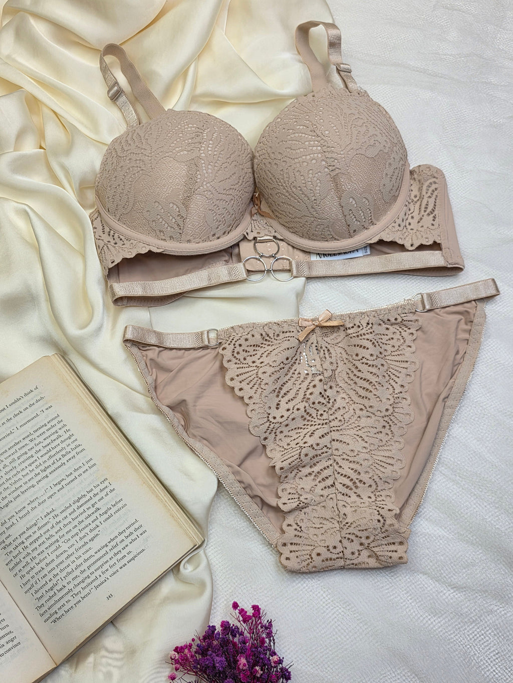(34-40)C Cup Elegant Lacy Double Padded Bra & Panty Set