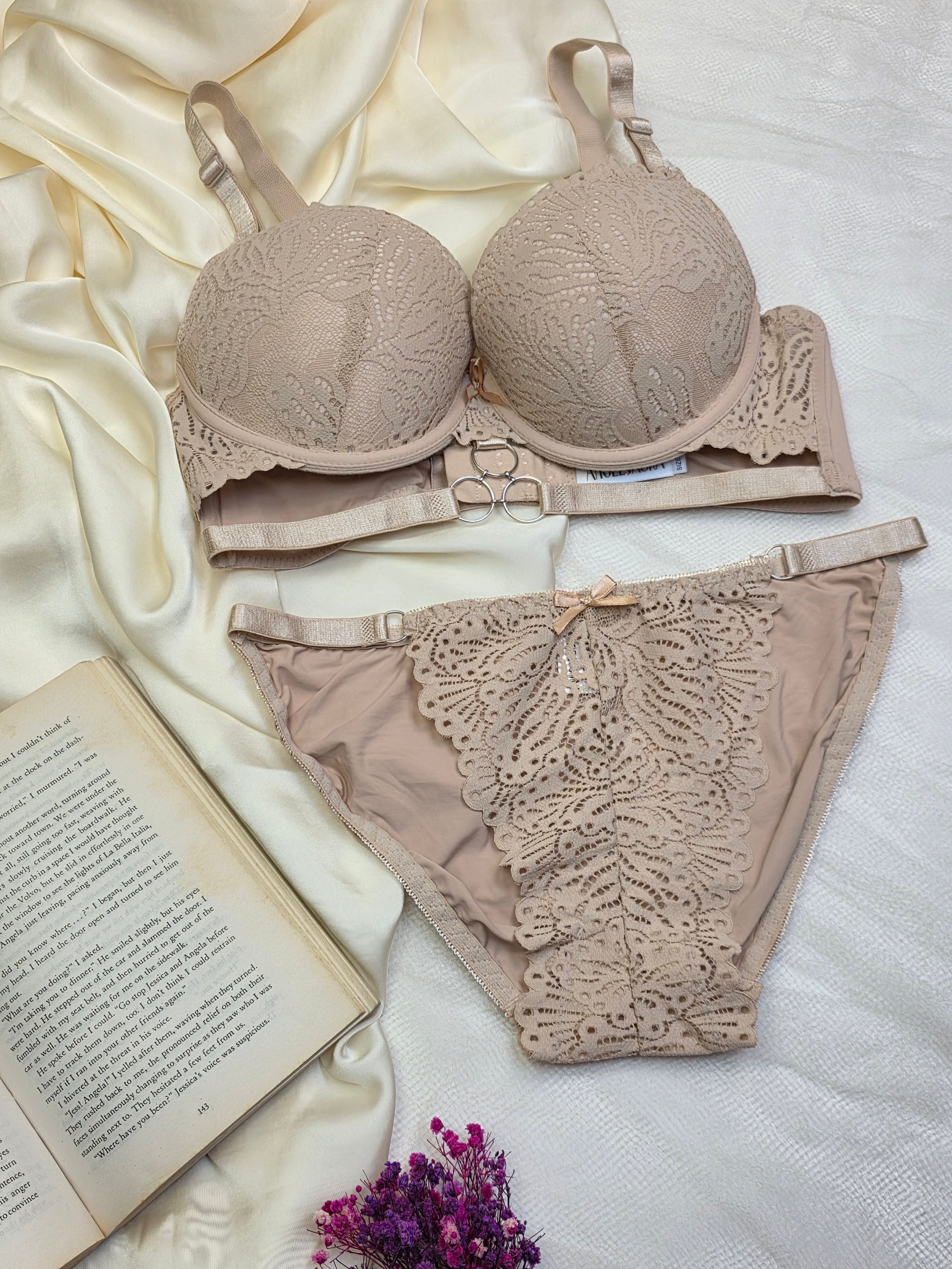 (34-40)C Cup Elegant Lacy Double Padded Bra & Panty Set