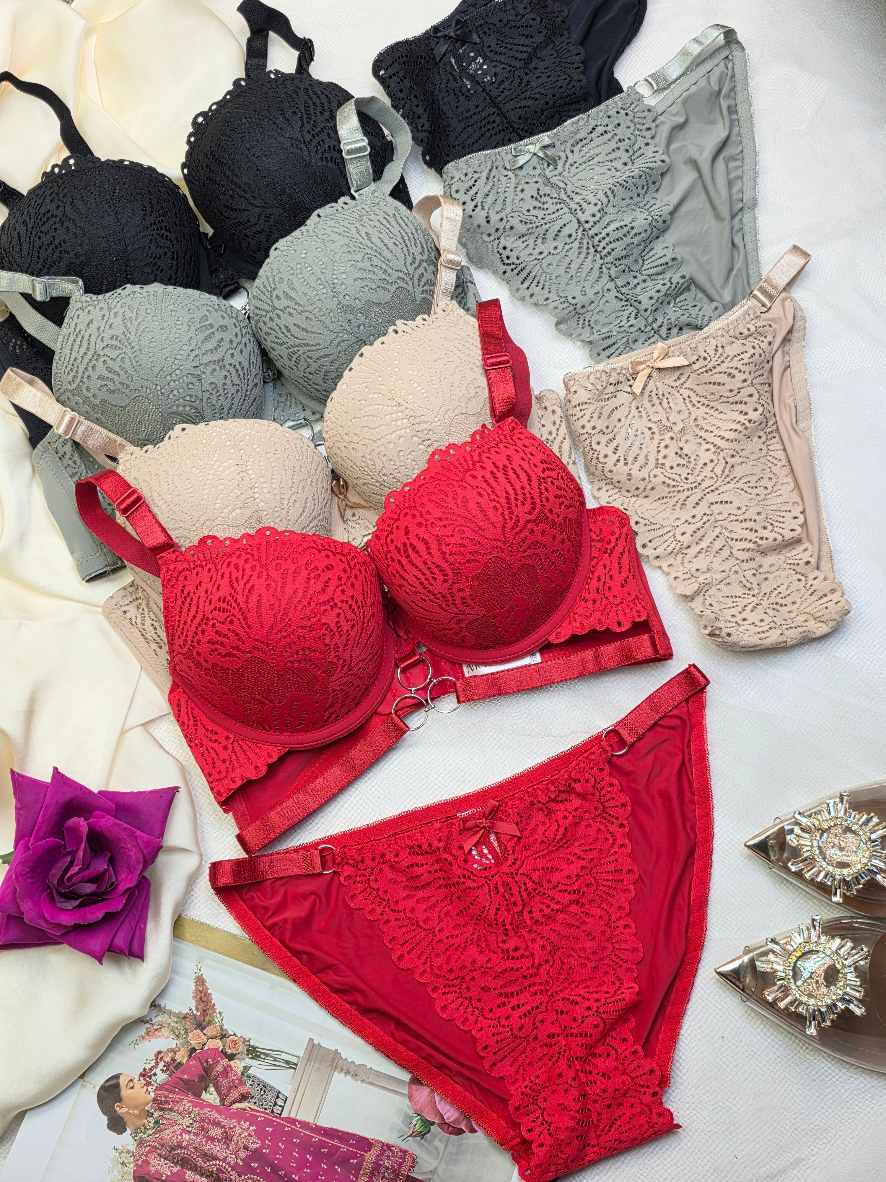 (34-40)C Cup Elegant Lacy Double Padded Bra & Panty Set