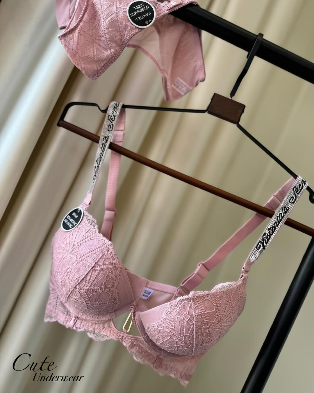 (36-40)C Victoria Secret Front Buckle Bra Panty Set (148)