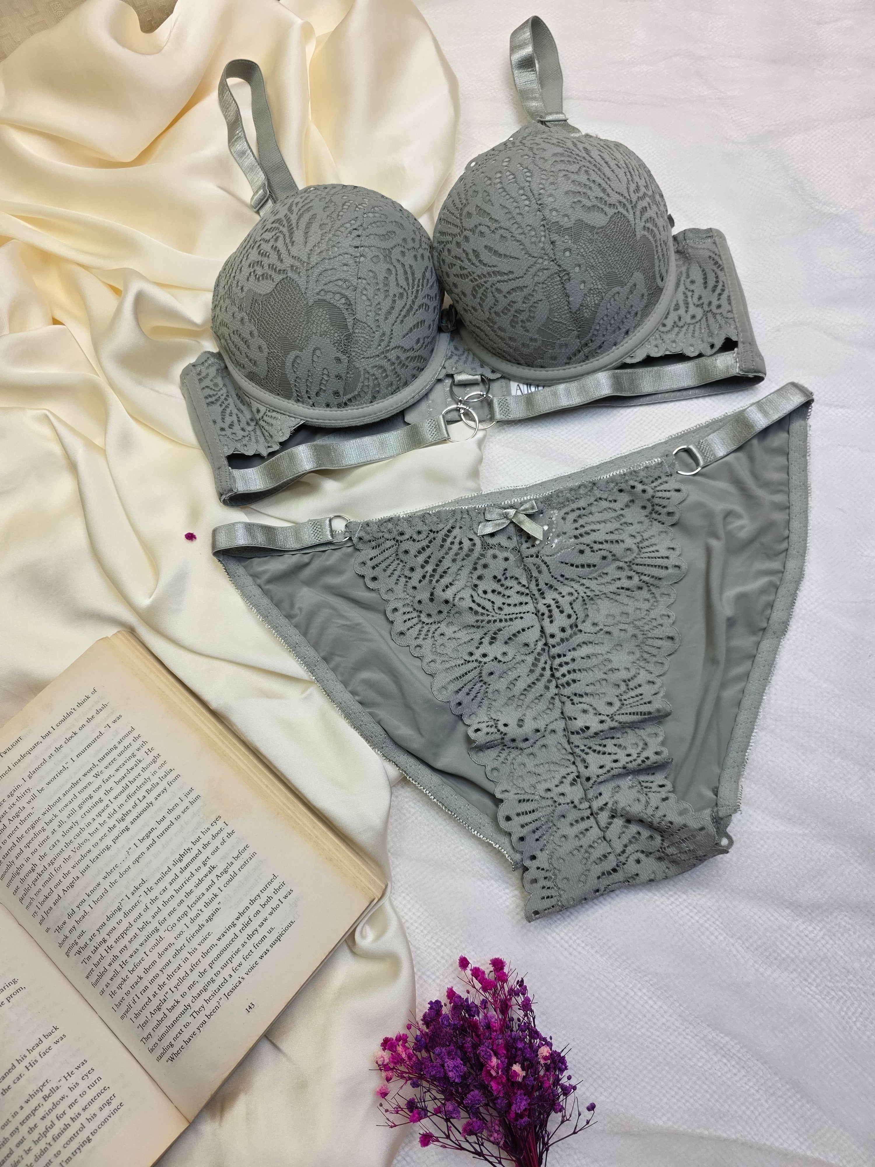 (34-40)C Cup Elegant Lacy Double Padded Bra & Panty Set