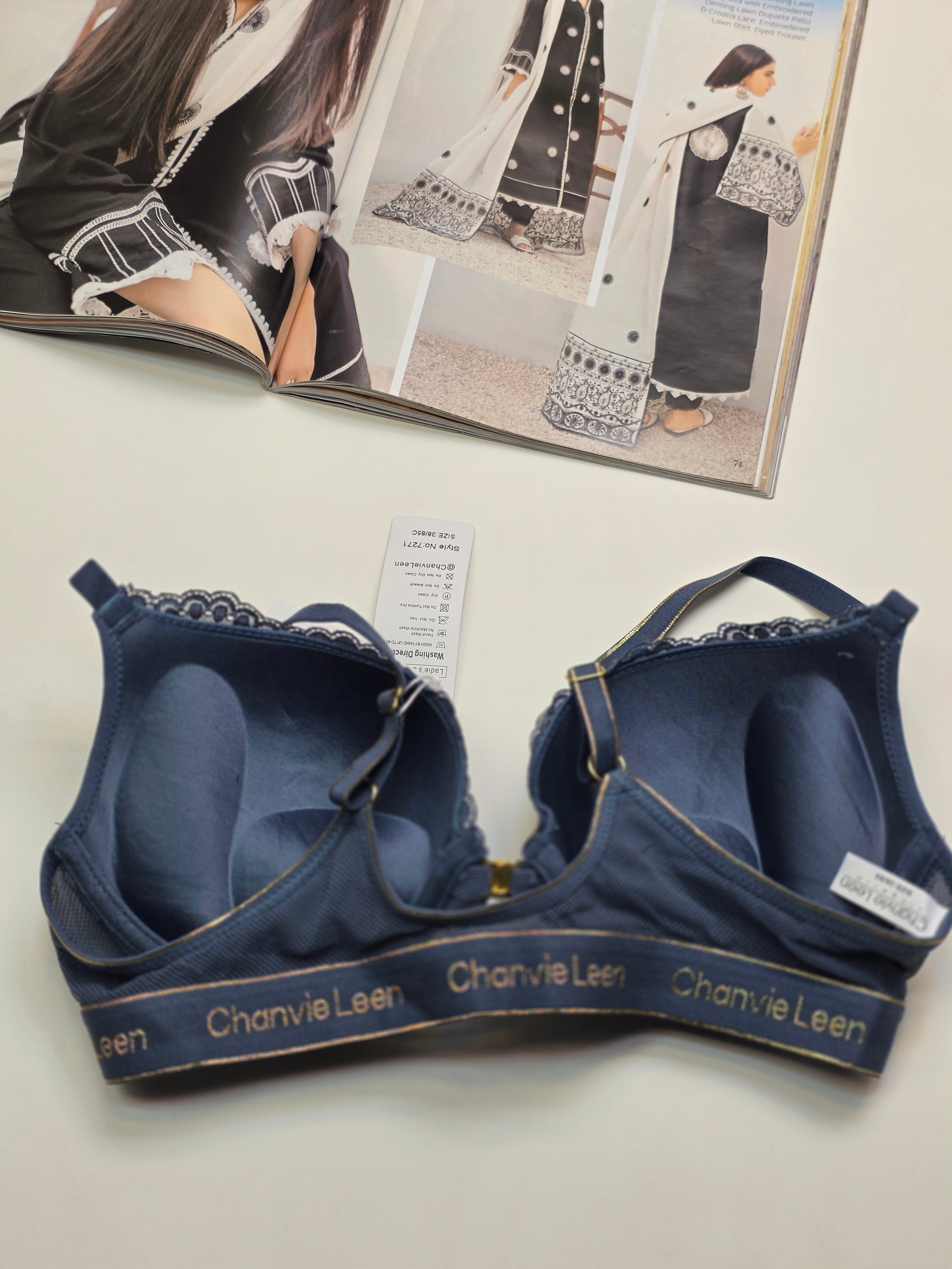 (38-42)C Lacy Sassy Front Buckle Double Padded Full Coverage Bra(172)